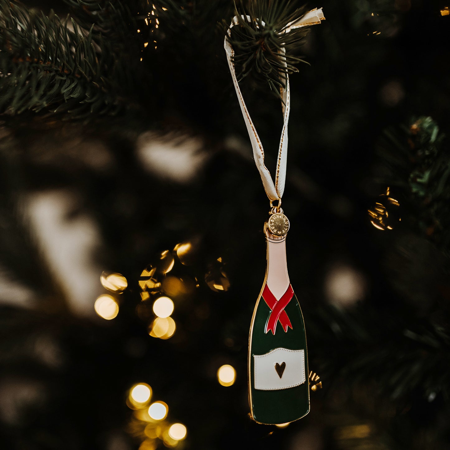 Baumschmuck Champagner hängend am Weihnachtsbaum | Eulenschnitt 