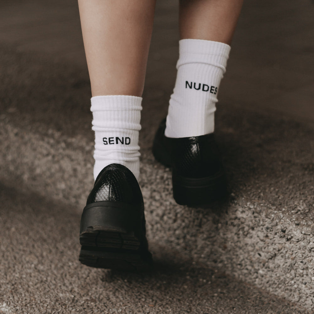 Socken weiß Send nudes