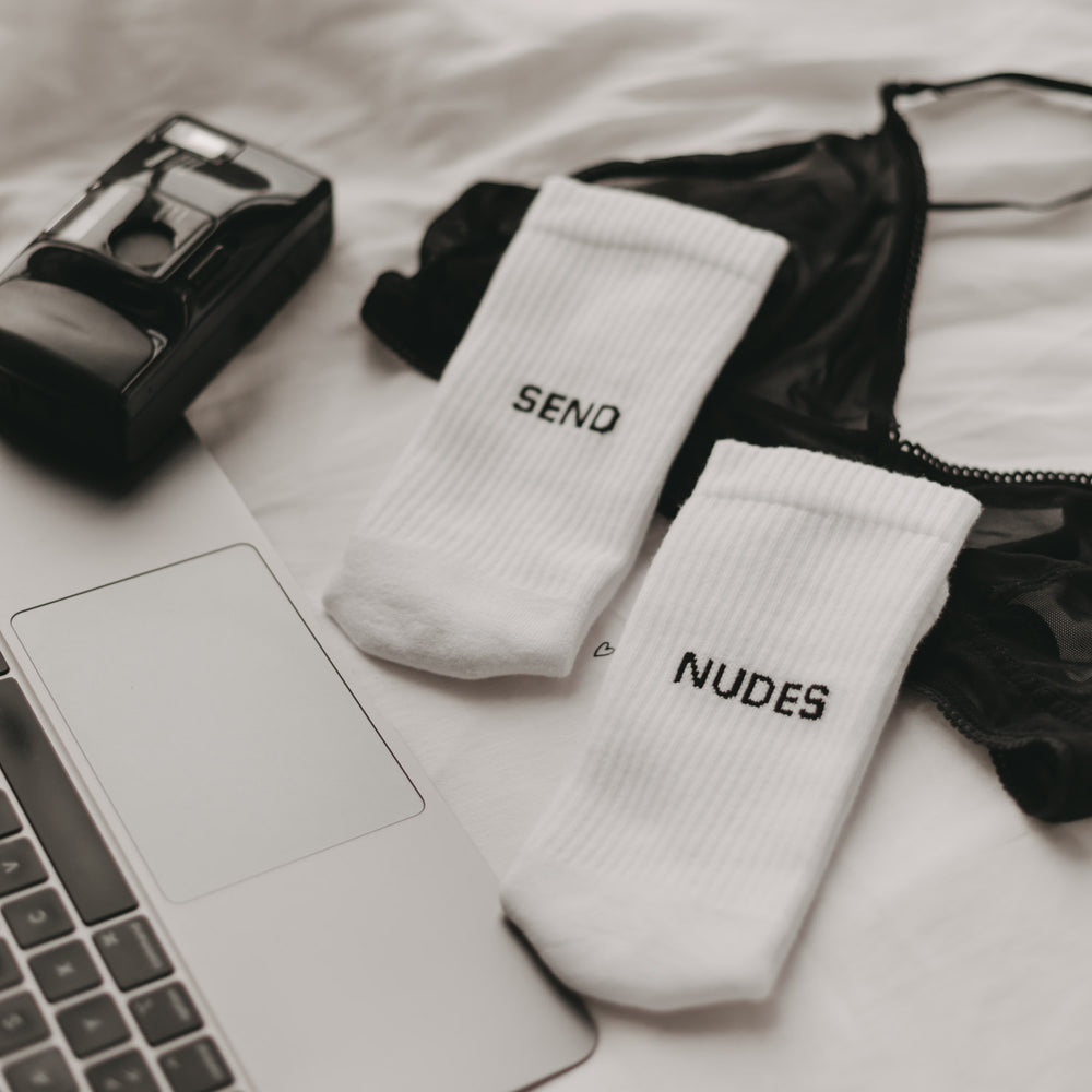 Socken weiß Send nudes
