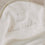 Detail Kapuzenhandtuch mit Schriftzug Hallo kleines Wunder auf weichem Baumwollfrottee