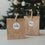 Weihnachtliche Geschenktüten aus Kraftpapier mit Namensanhängern „Felix“ und „Mama“