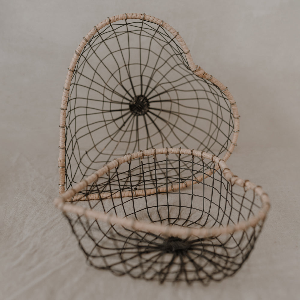Panier en fil coeur en lot de 2