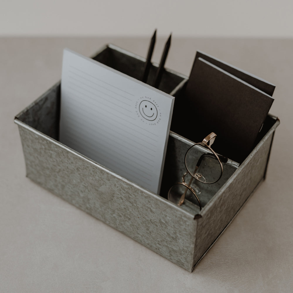 Boîte métal 25x18cm
