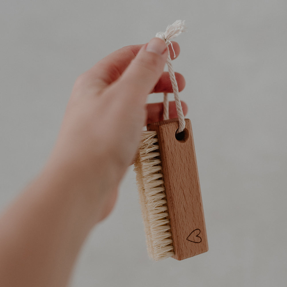 Brosse à ongles coeur