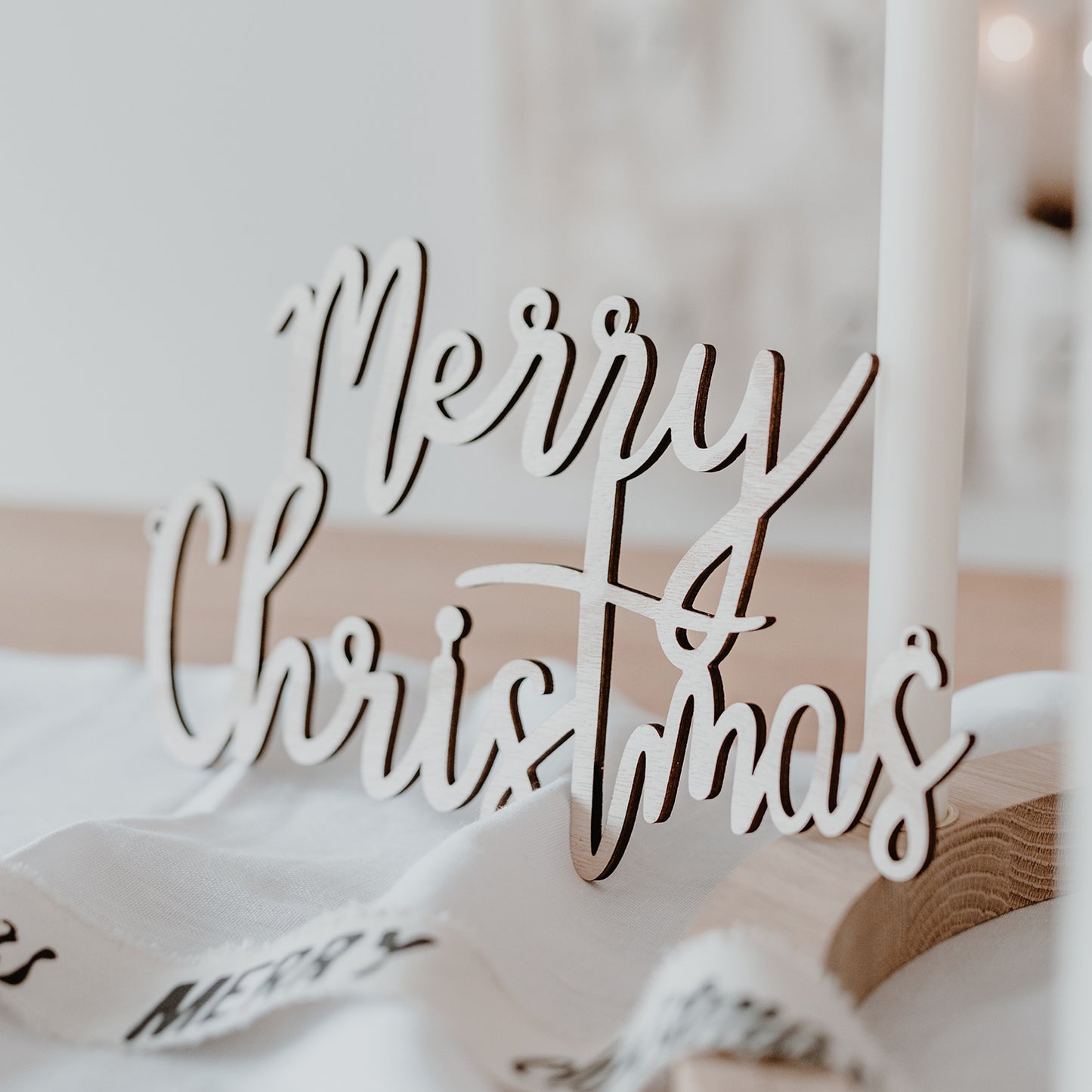 Lettrage en relief "Merry Christmas" en bois naturel