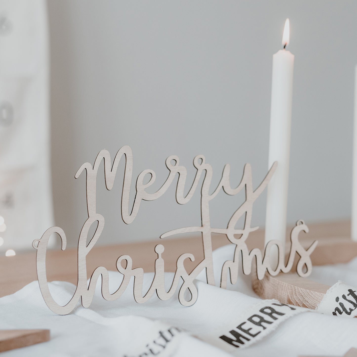 Lettrage en relief "Merry Christmas" en bois naturel