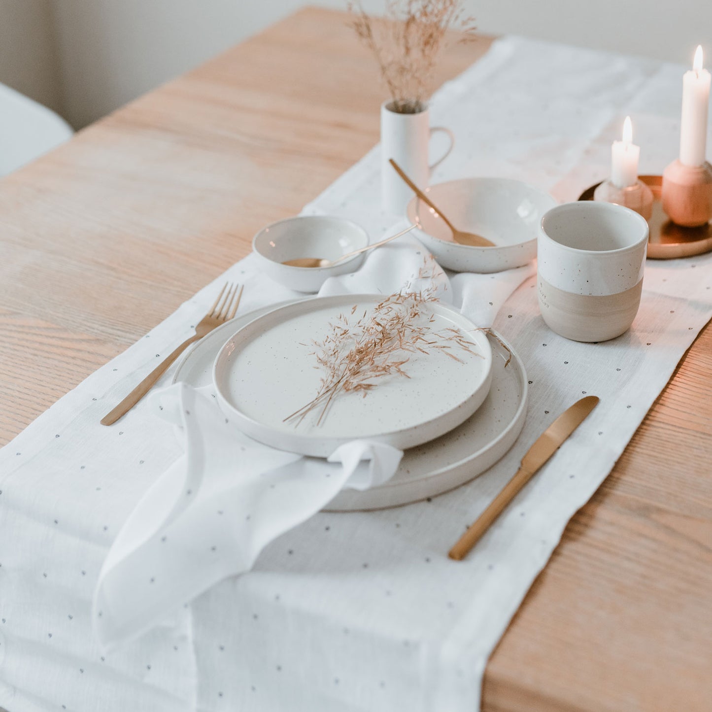Chemin de table "coeurs" en lin